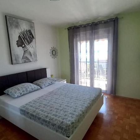 Apartman Marta Podstrana Exteriör bild