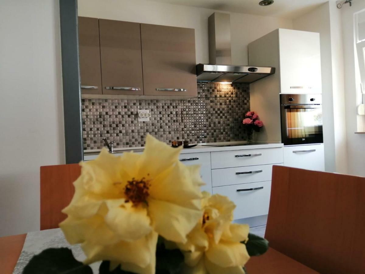 Apartman Marta Podstrana Exteriör bild